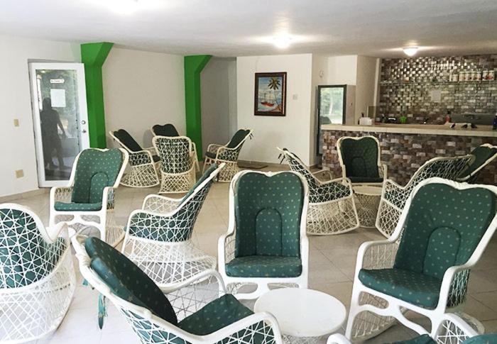 Levimar Guest House Levittown Kültér fotó